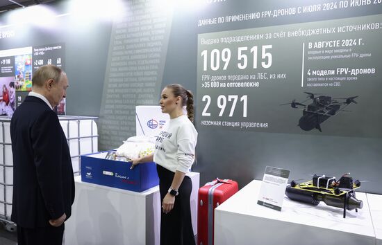 Russia Putin People’s Front Exhibition