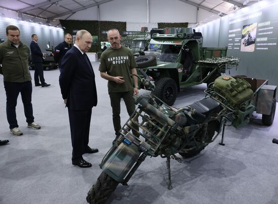 Russia Putin People’s Front Exhibition