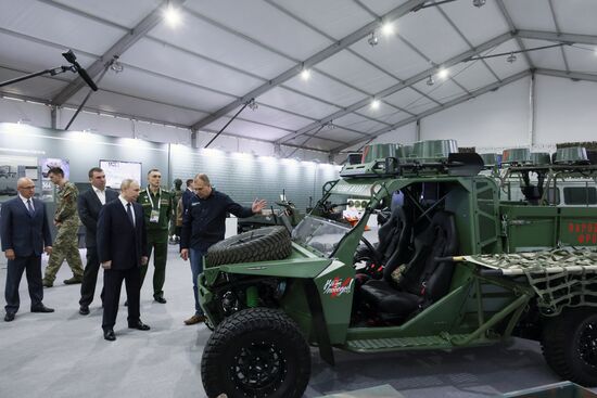 Russia Putin People’s Front Exhibition