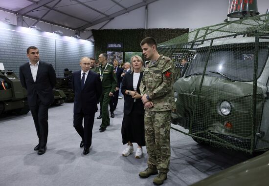 Russia Putin People’s Front Exhibition