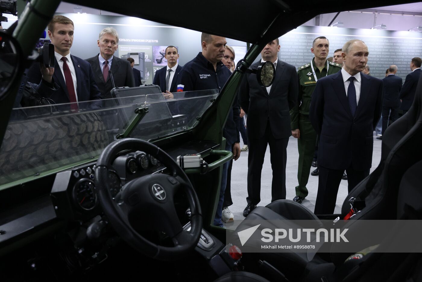 Russia Putin People’s Front Exhibition