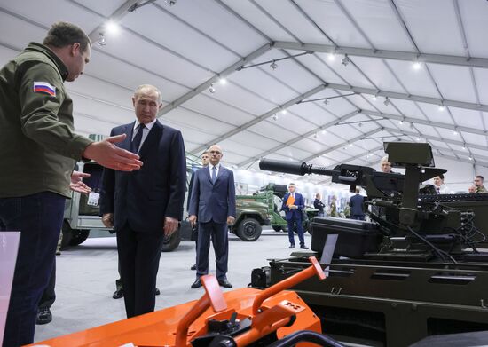 Russia Putin People’s Front Exhibition