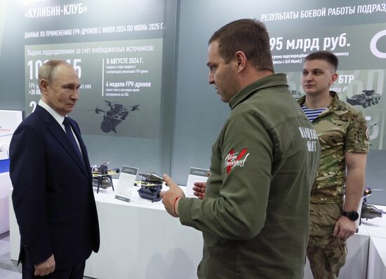 Russia Putin People’s Front Exhibition