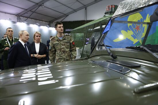 Russia Putin People’s Front Exhibition