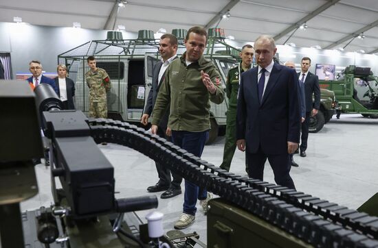 Russia Putin People’s Front Exhibition