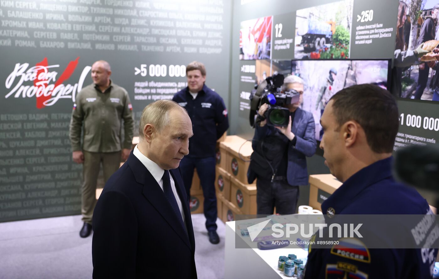 Russia Putin People’s Front Exhibition