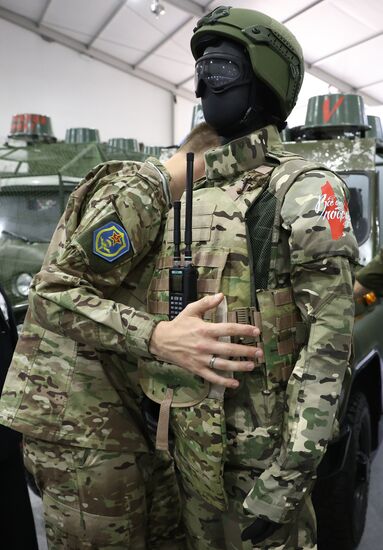 Russia Putin People’s Front Exhibition