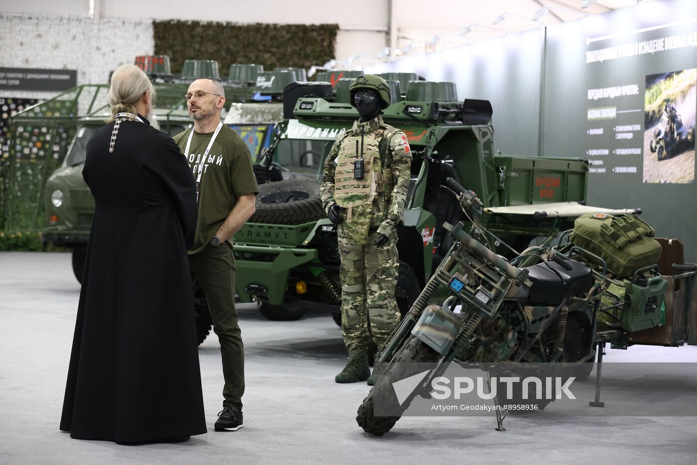 Russia Putin People’s Front Exhibition