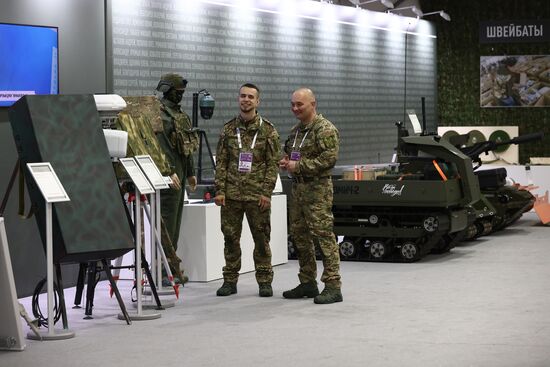 Russia Putin People’s Front Exhibition