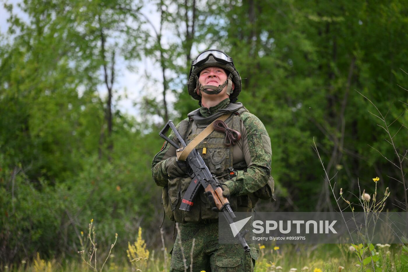 Russia Ukraine Military Operation Signal Unit