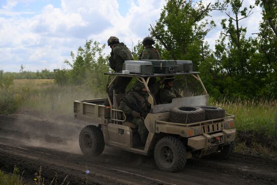 Russia Ukraine Military Operation Signal Unit