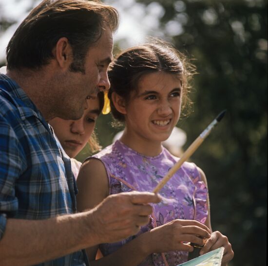 Children's art class during plein-air