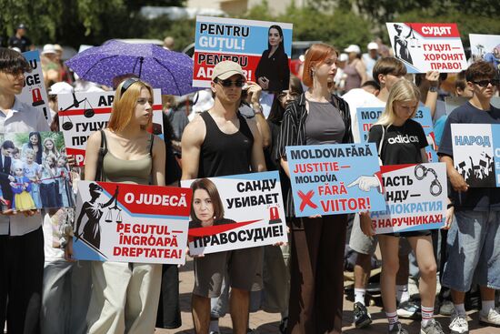 Moldova Gagauzia Head Trial