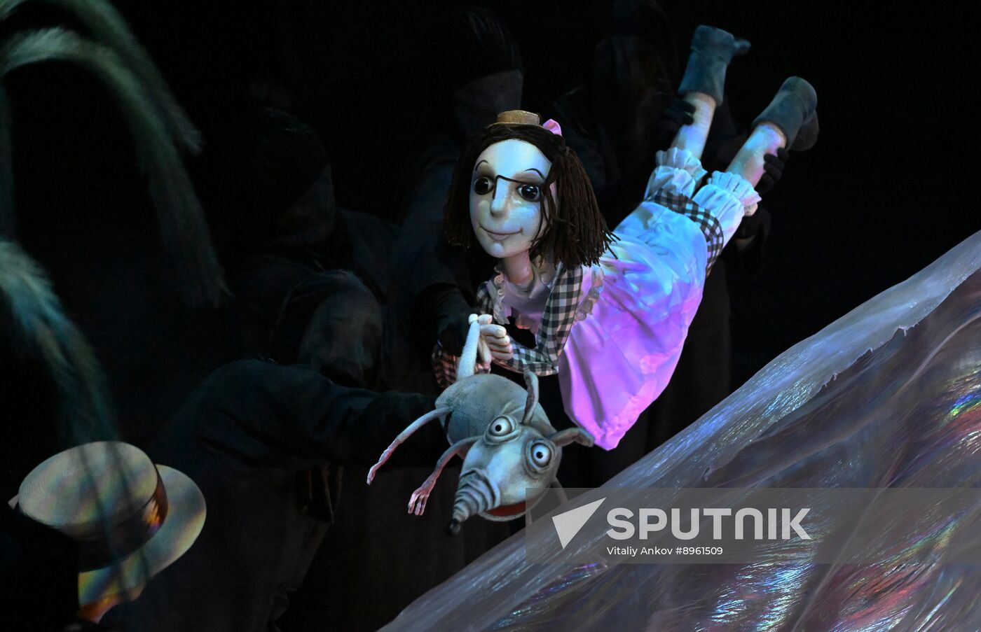 Russia Puppet Theatre Alice in Wonderland