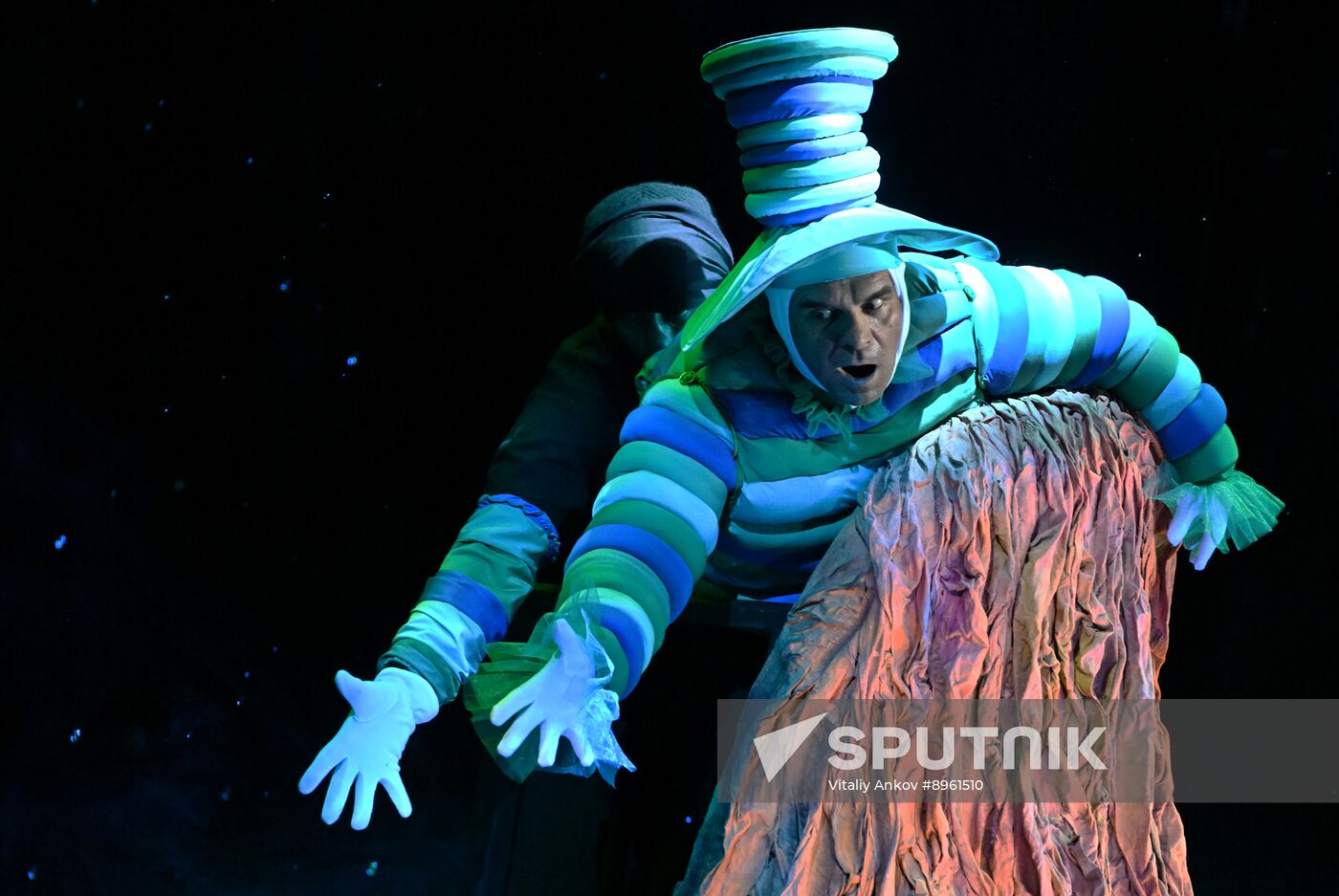 Russia Puppet Theatre Alice in Wonderland