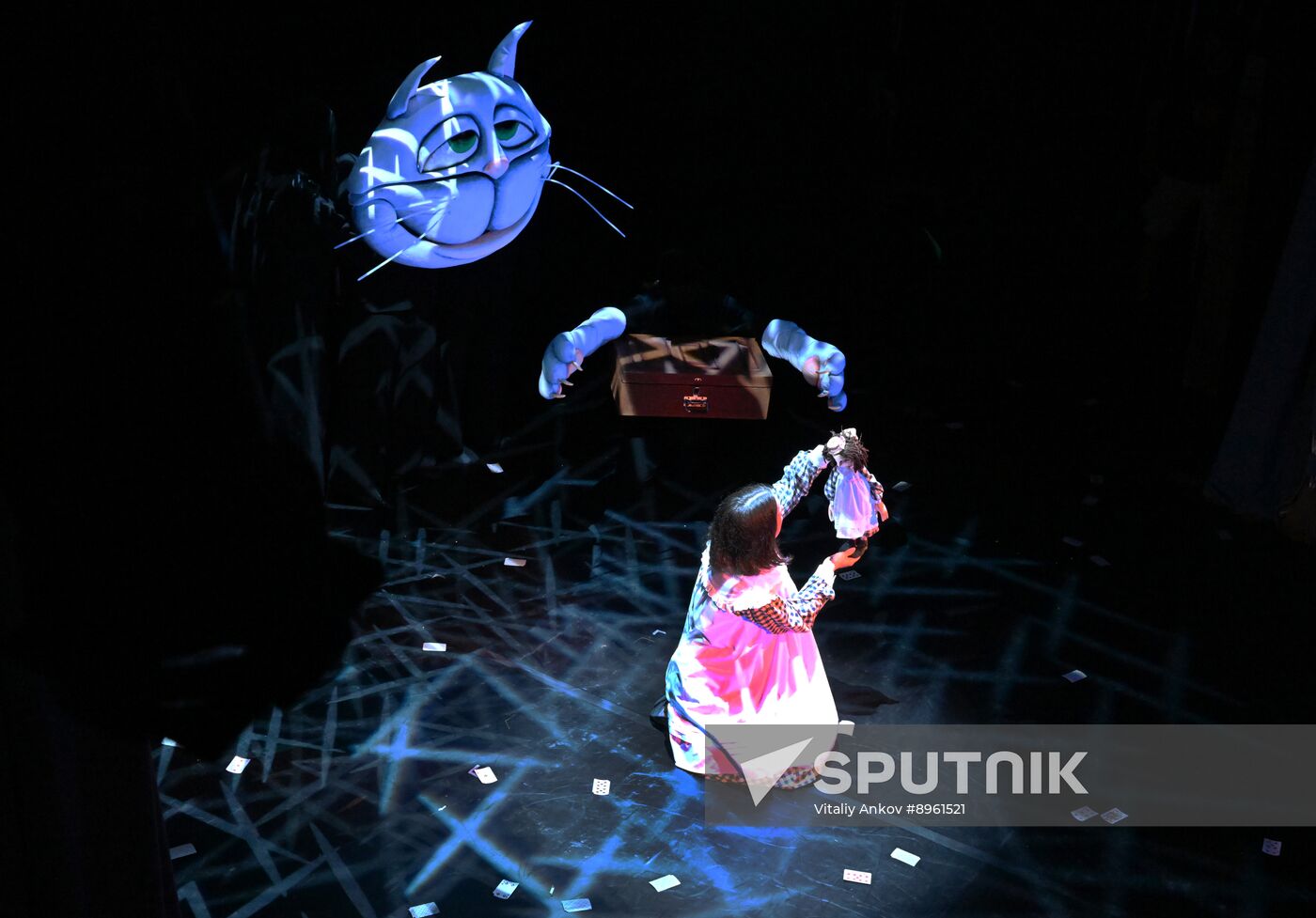 Russia Puppet Theatre Alice in Wonderland