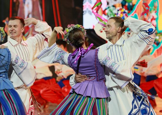 Belarus Slavianski Bazaar Arts Festival