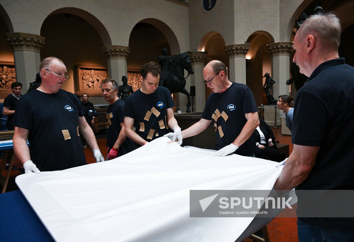 Russia Art Landscape Painting Exhibition Preparations