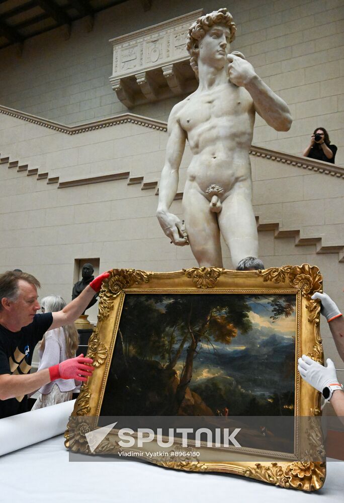 Russia Art Landscape Painting Exhibition Preparations