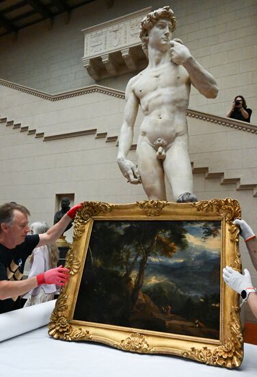 Russia Art Landscape Painting Exhibition Preparations