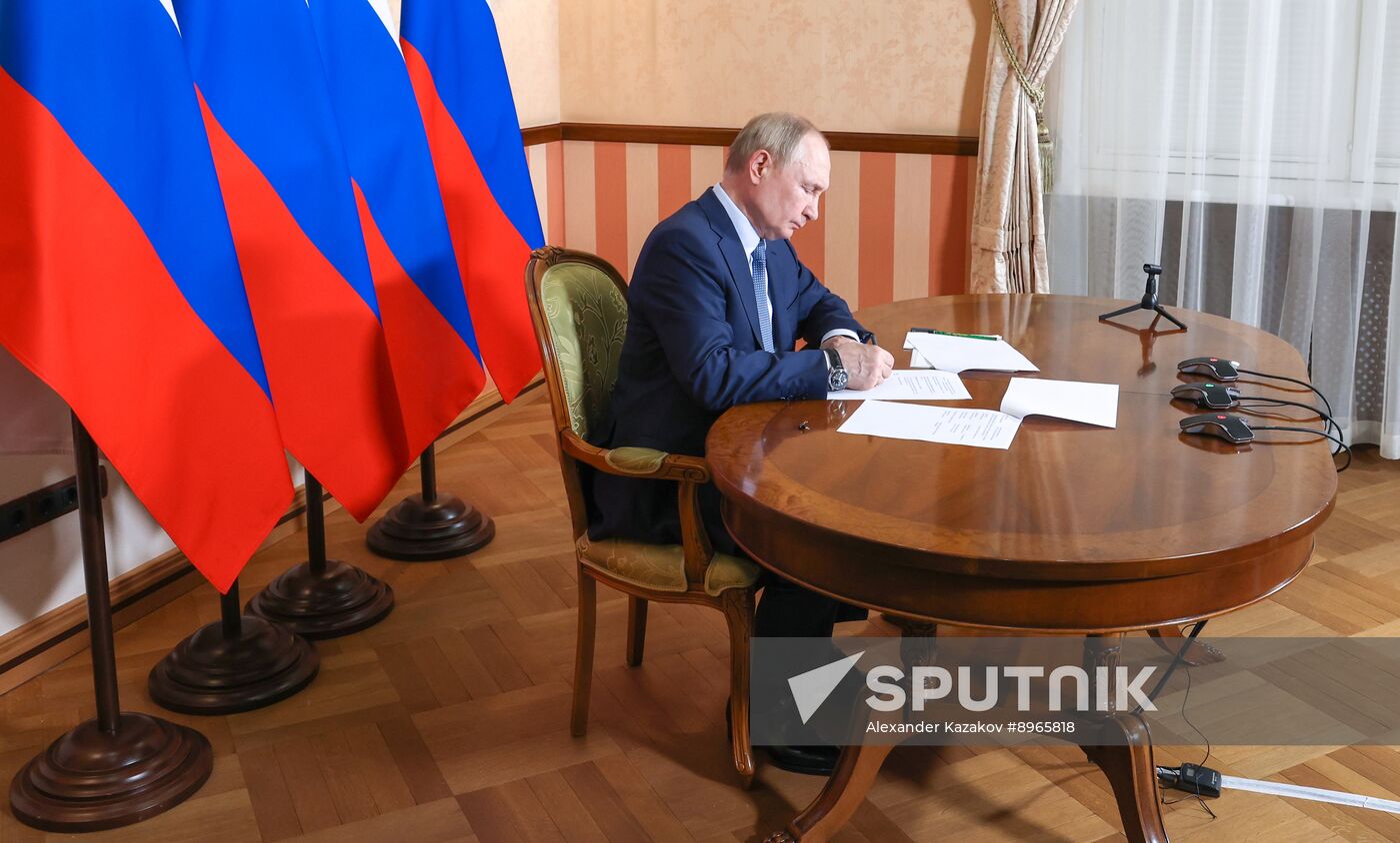 Russia Putin Ural Federal District