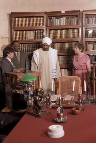 Prime Minister of Sudan Sadiq al-Mahdi visits USSR