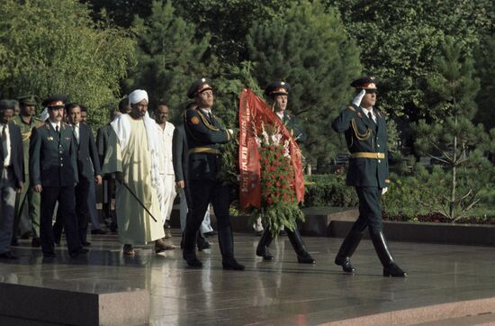Prime Minister of Sudan Sadiq al-Mahdi visits USSR