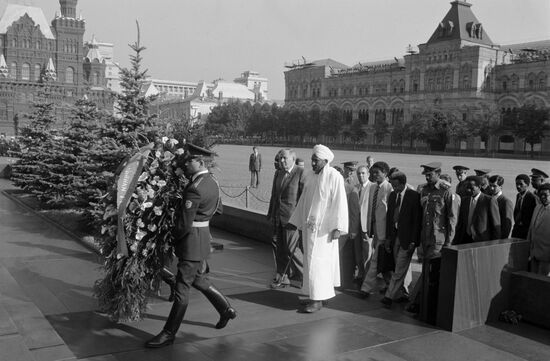 Prime Minister of Sudan Sadiq al-Mahdi visits USSR