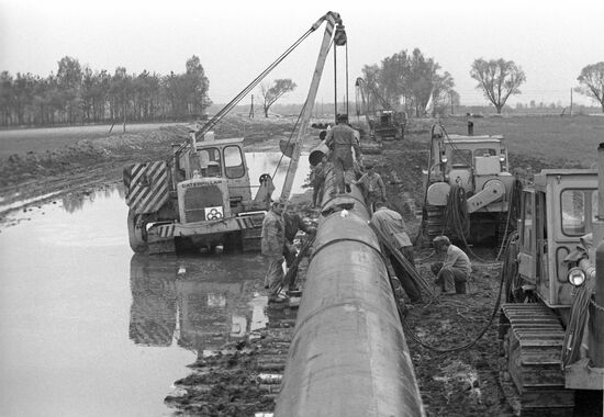 Kobrin - Brest - Warsaw gas pipeline