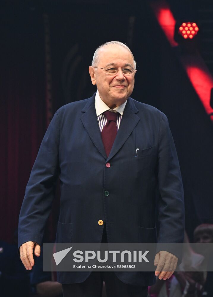 Russia Idol Circus Festival Gala