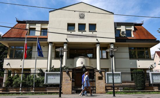 Russia Poland Consulate Closure