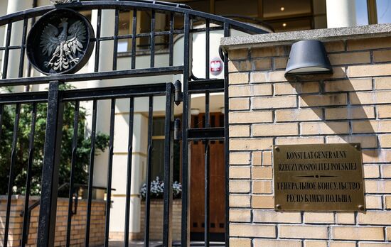 Russia Poland Consulate Closure