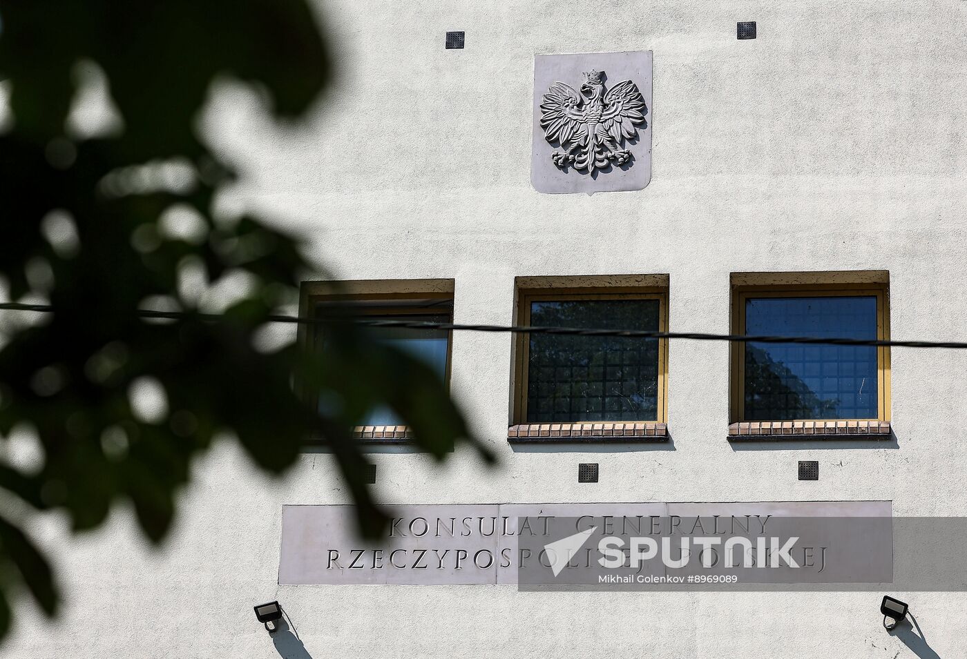 Russia Poland Consulate Closure