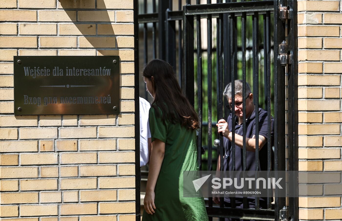Russia Poland Consulate Closure