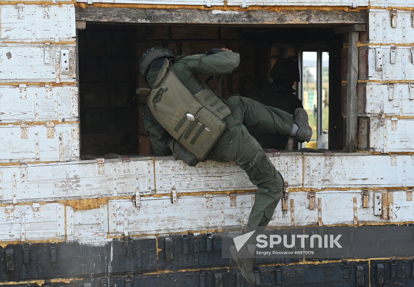Russia Defence Contract Personnel Training
