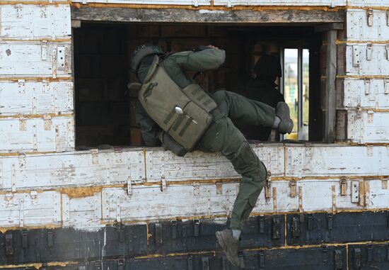 Russia Defence Contract Personnel Training