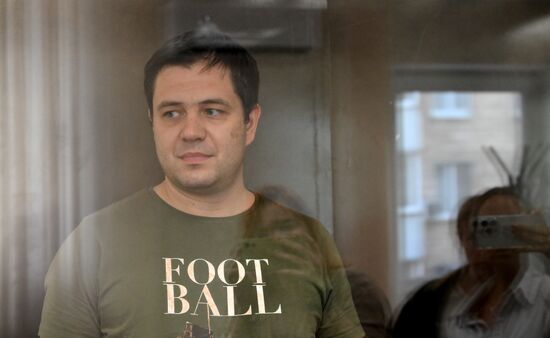 Russia Baza Media Outlet Chief Editor Arrest