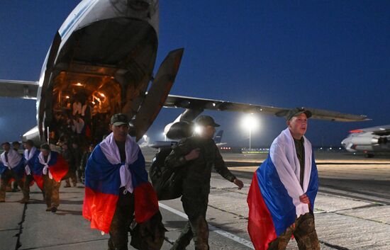 Russia Ukraine Military Operation POWs Exchange