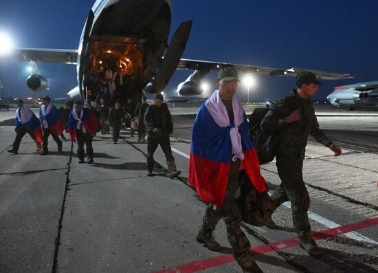 Russia Ukraine Military Operation POWs Exchange