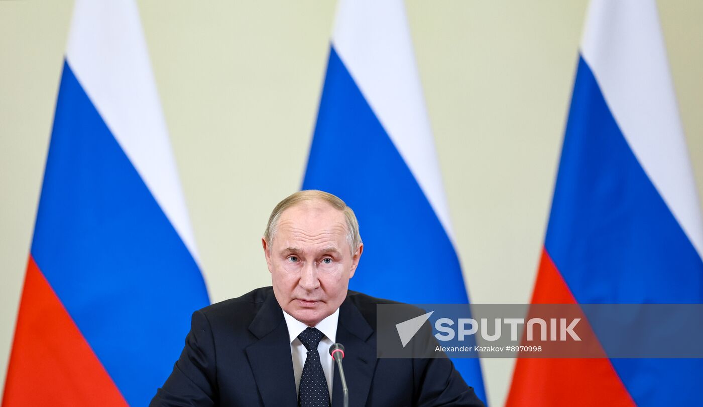 Russia Putin Northwestern Federal District