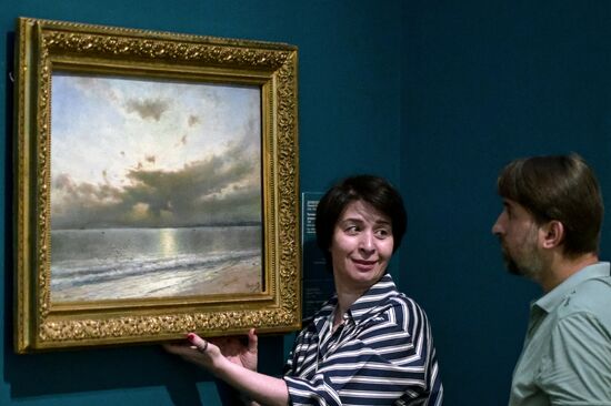 Russia Art Seascape Exhibition