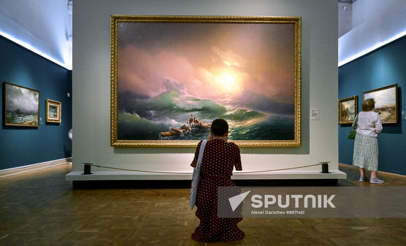 Russia Art Seascape Exhibition