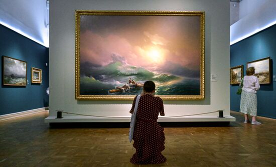 Russia Art Seascape Exhibition