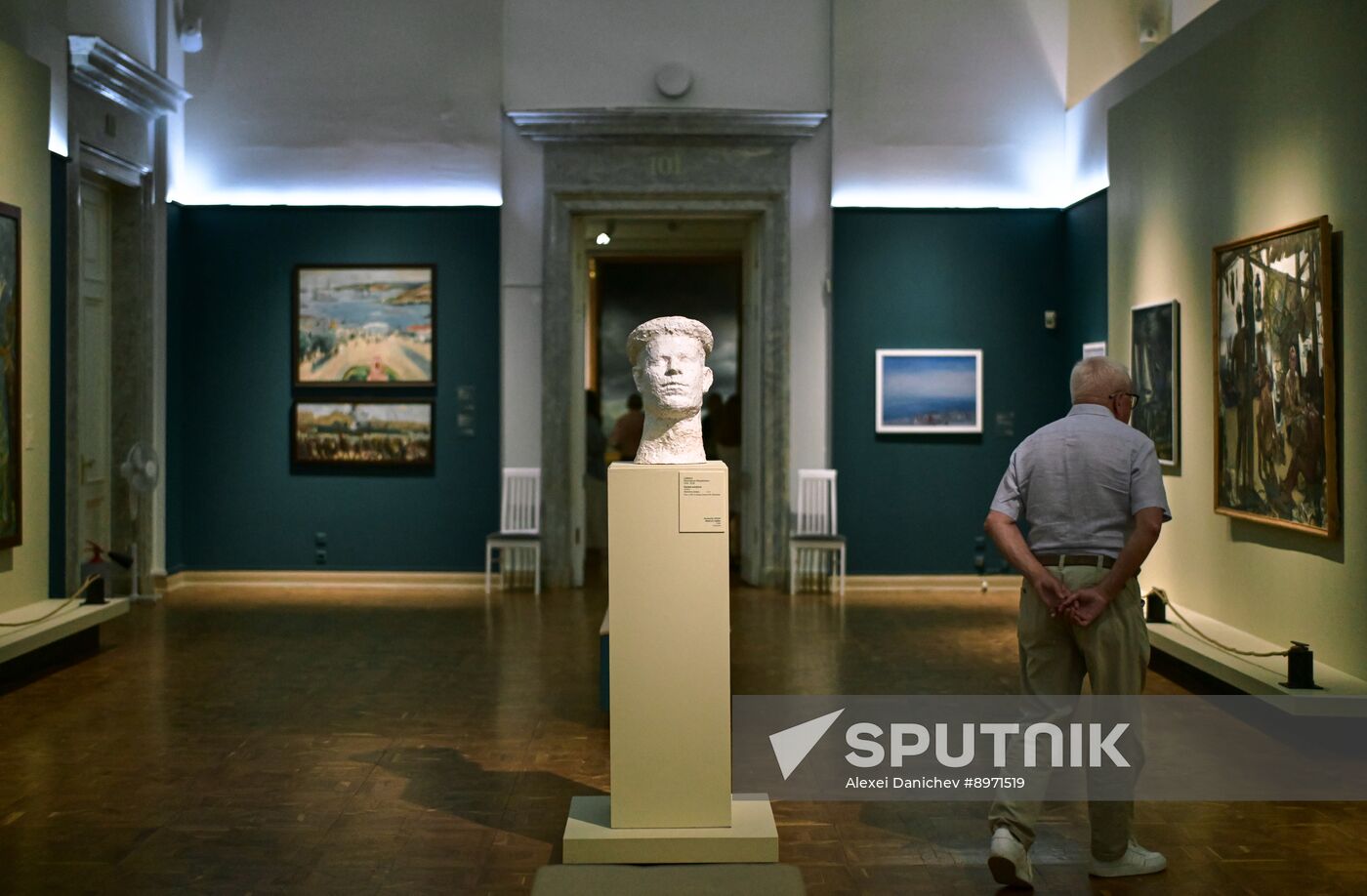 Russia Art Seascape Exhibition