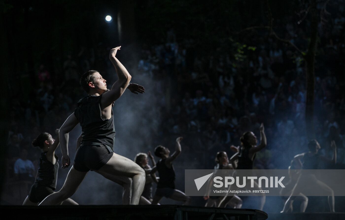 Russia Archstoyanie Festival