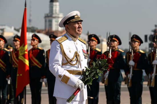 Russia Navy Day Flower Laying