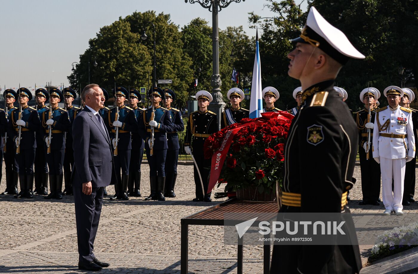 Russia Navy Day Flower Laying
