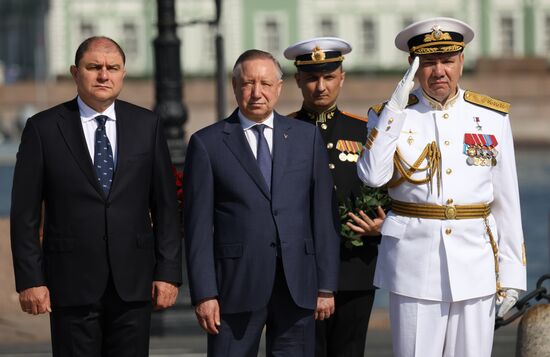 Russia Navy Day Flower Laying