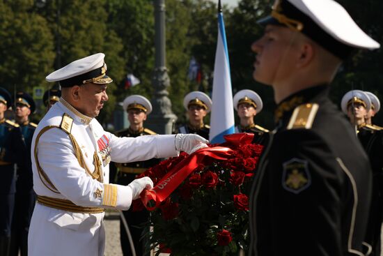 Russia Navy Day Flower Laying