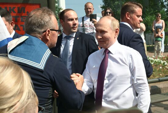 Russia Putin Northwestern Federal District